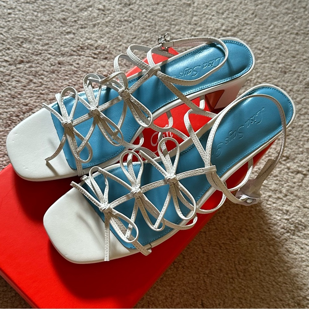 Lisa Says Gah Carrie Bow Sandal